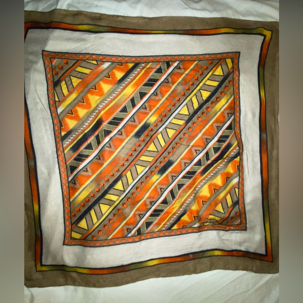 Straw ridge   & Clothier  Vintage scarf